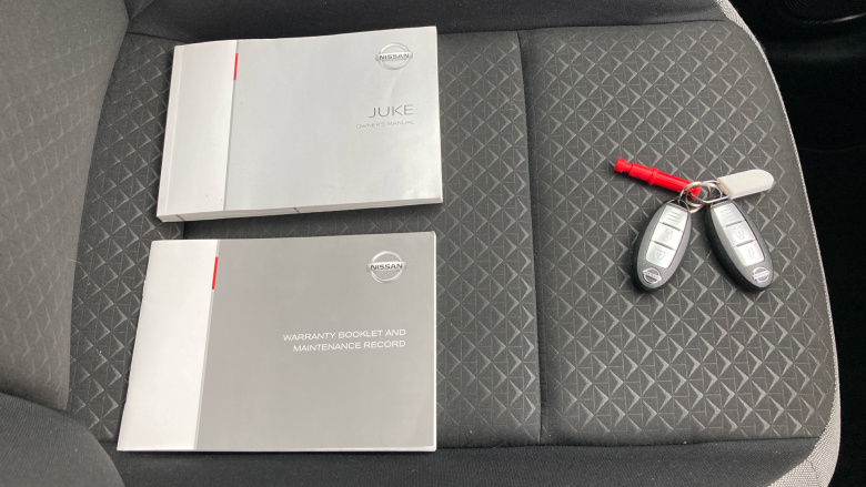 Nissan Juke 1.0 DiG-T N-Connecta 5dr Petrol Hatchback